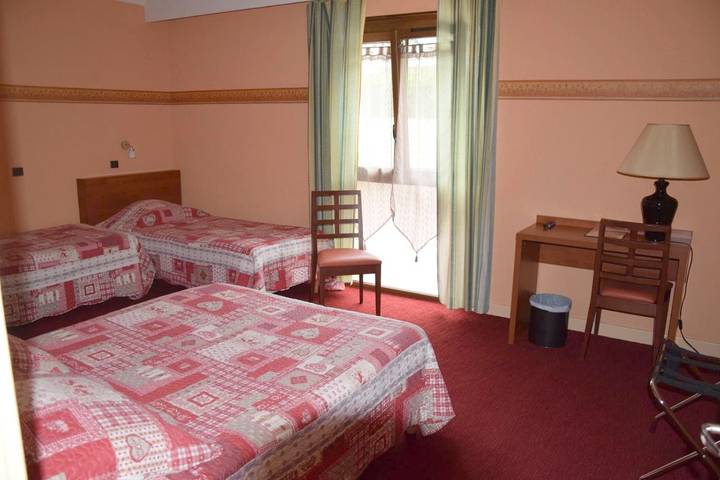 Hôtel pour 4 personnes, avec jardin et terrasse à Ayse - 3