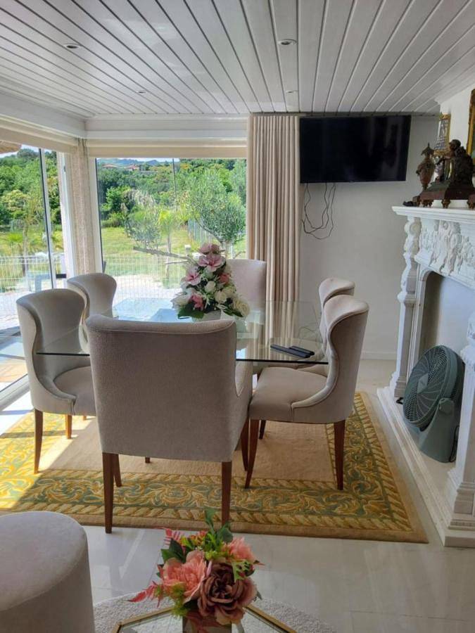 Location de vacances pour 3 personnes, avec jardin et vue ainsi que piscine et terrasse dans Pinheiro - 3