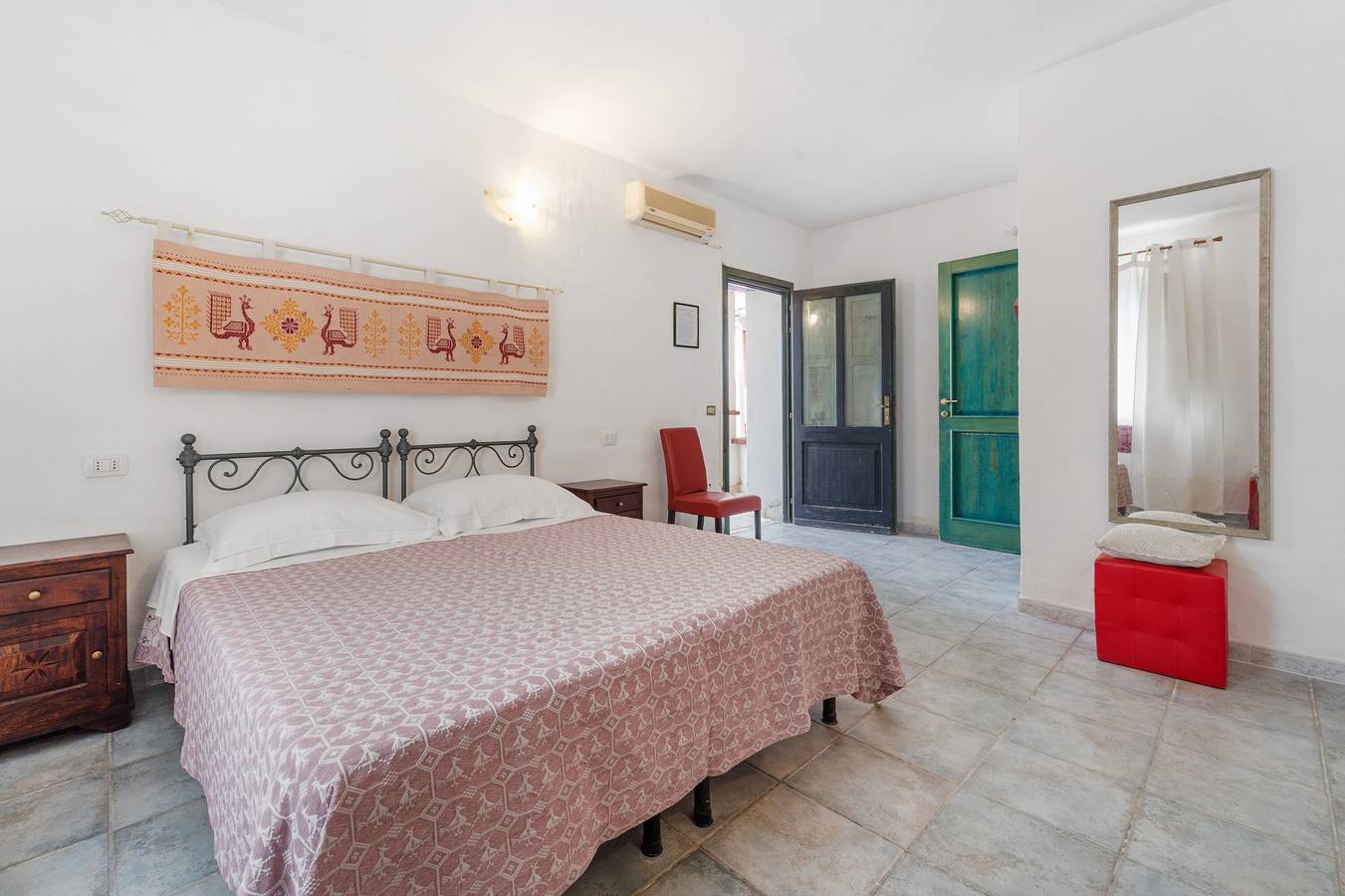 Camera 'Camera 22 Doppia' con piscina condivisa, Wi-Fi e aria condizionata in Gonnesa, Iglesiente
