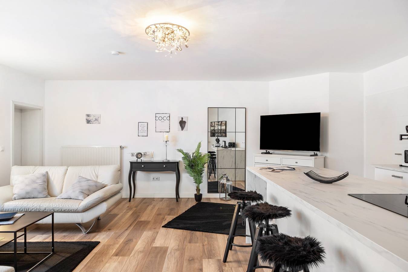 Ganze Wohnung, Ferienwohnung 'Ambiente 3' mit privatem Garten und Wlan in Naumburg (Hessen), Hessisches Bergland