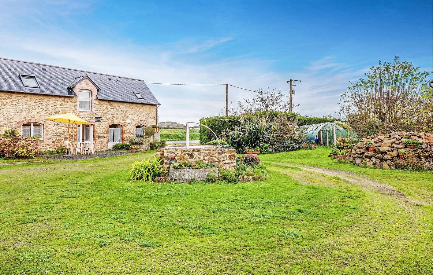 Charmant appartement pour animaux de compagnie près de Saint-Méloir-des-Ondes in Saint-Méloir-des-Ondes, Région de Saint-Malo