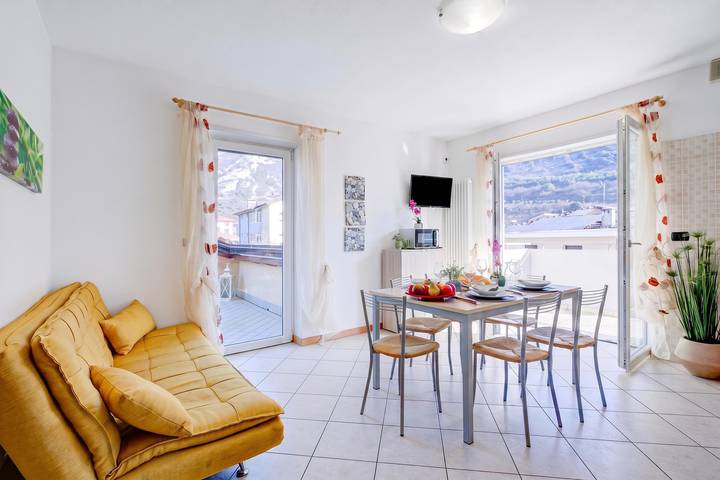 Apartamento entero, Agritur Laura- Sogno zen 6 with Shared Garden in Torbole, Nago-Torbole