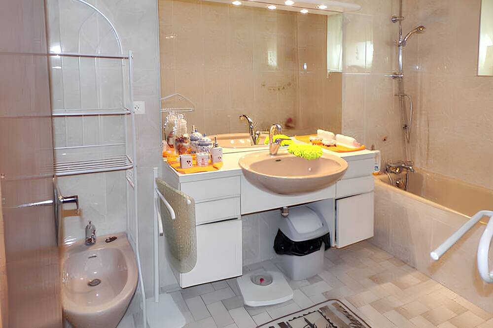 Entire apartment, Homerez - Charming apartment in Toulonjac with garden and terrace in Toulonjac, Massif Central