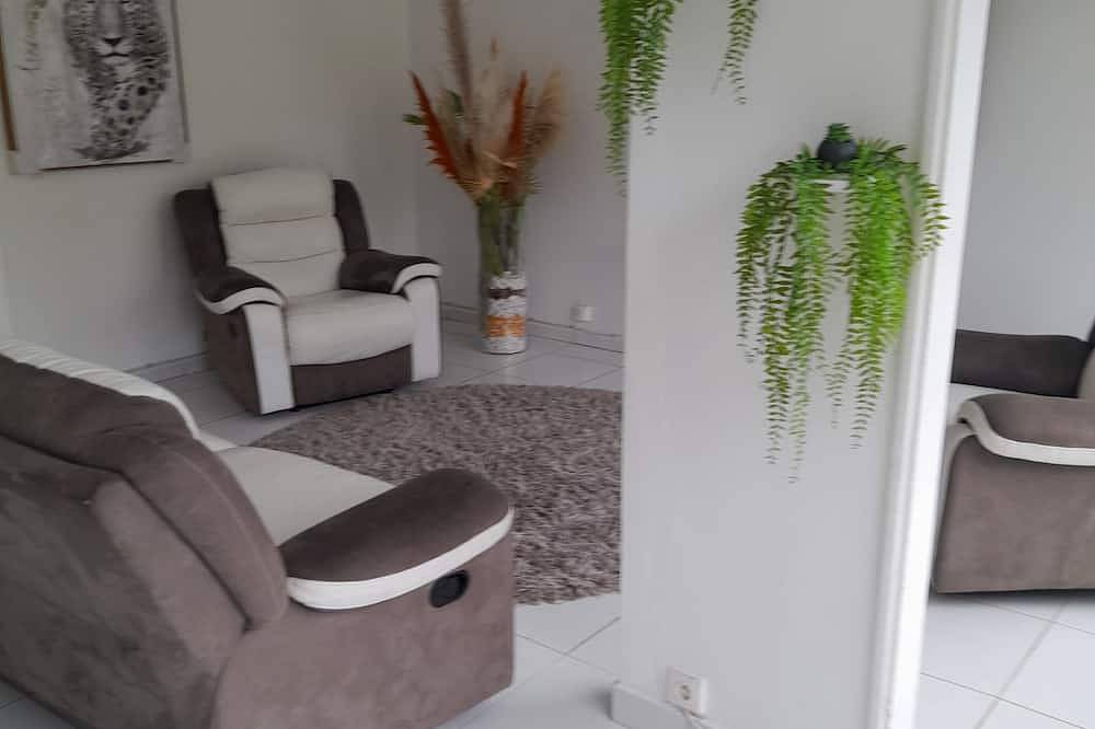 Ganze Wohnung, Charming Apartment in Les Abymes, Guadeloupe