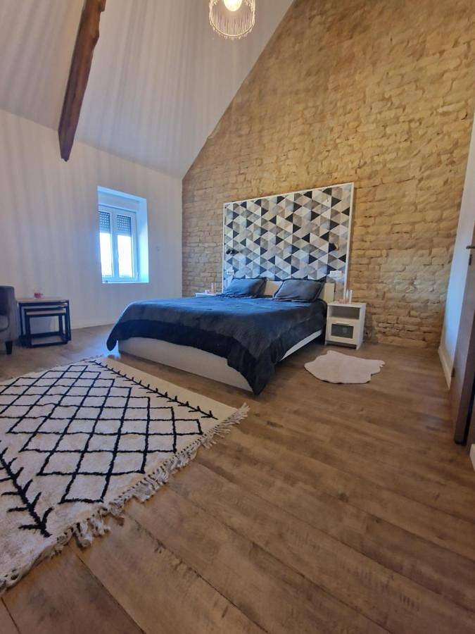 Villa pour 8 personnes, avec Jacuzzi et Terrasse ainsi que Jardin et Sauna
