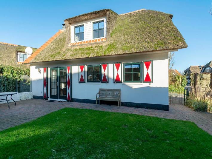 Villa für 6 Personen, mit Terrasse und Garten sowie Sauna