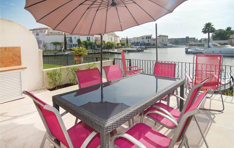 Location de vacances pour 6 personnes, avec terrasse à Aigues-Mortes - 4