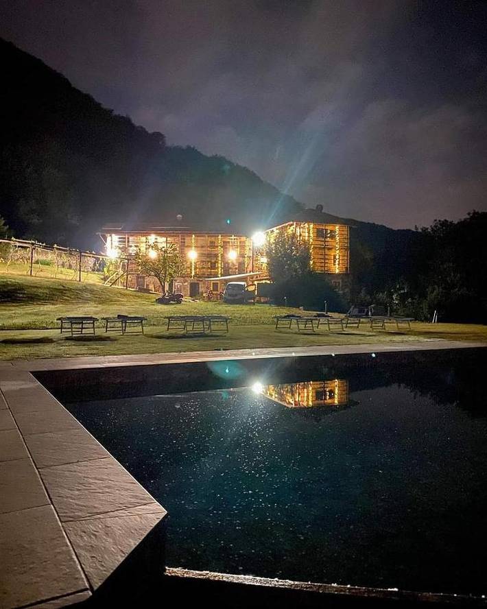 Chambre d’hôte pour 2 personnes, avec jardin ainsi que vue et terrasse à Varallo