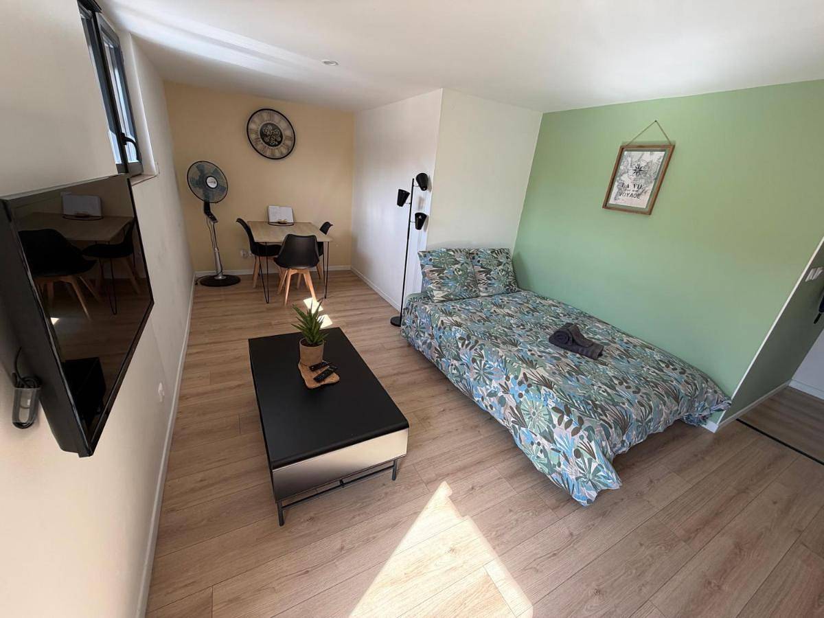 Appartement entier, Ô'Bon'Endroit - Piscine, Calme, 20 min Lyon in Givors, Lyon et ses environs