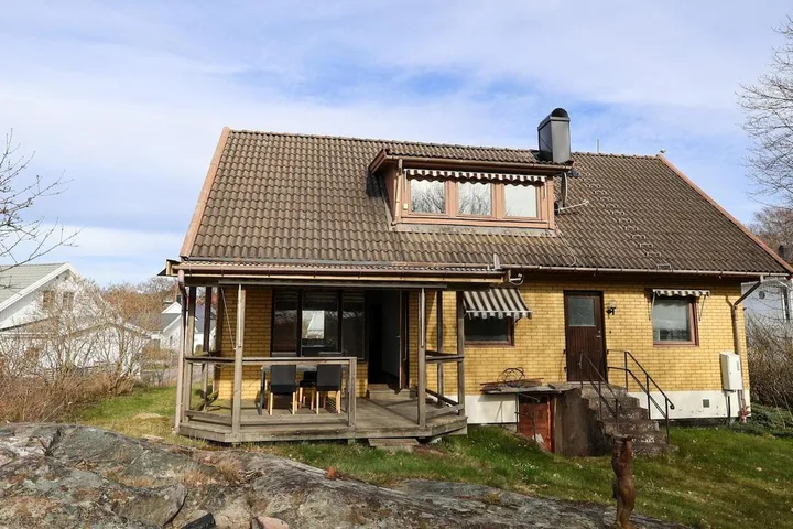 Villa für 12 Personen, mit Ausblick und Garten - 1