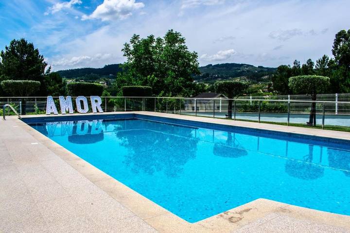 Apartamento de férias para 7 pessoas, com vista e jardim e ainda piscina em Marco de Canaveses