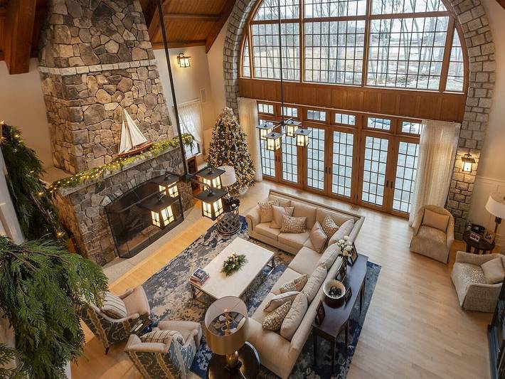 Vacation rental for 10 people, with hot tub and yard as well as balcony in Kennebunkport