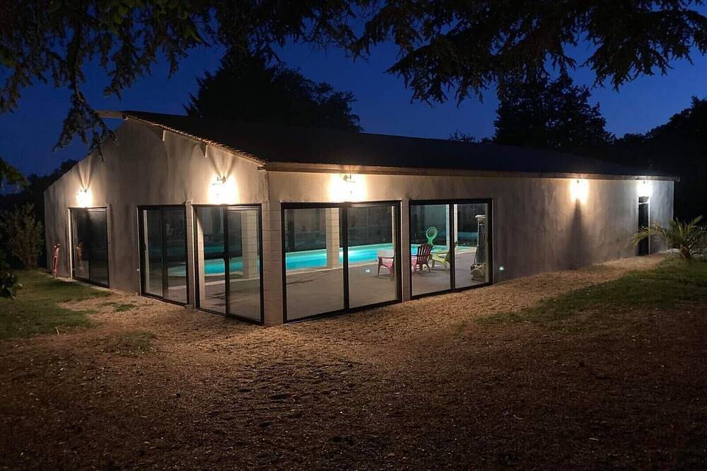 Domaine de La Retardière ****, heated swimming pool in Sepmes, Loches region
