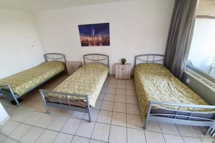 Ferienwohnung für 3 Personen, mit Balkon in Größte Kirmes am Rhein - 2