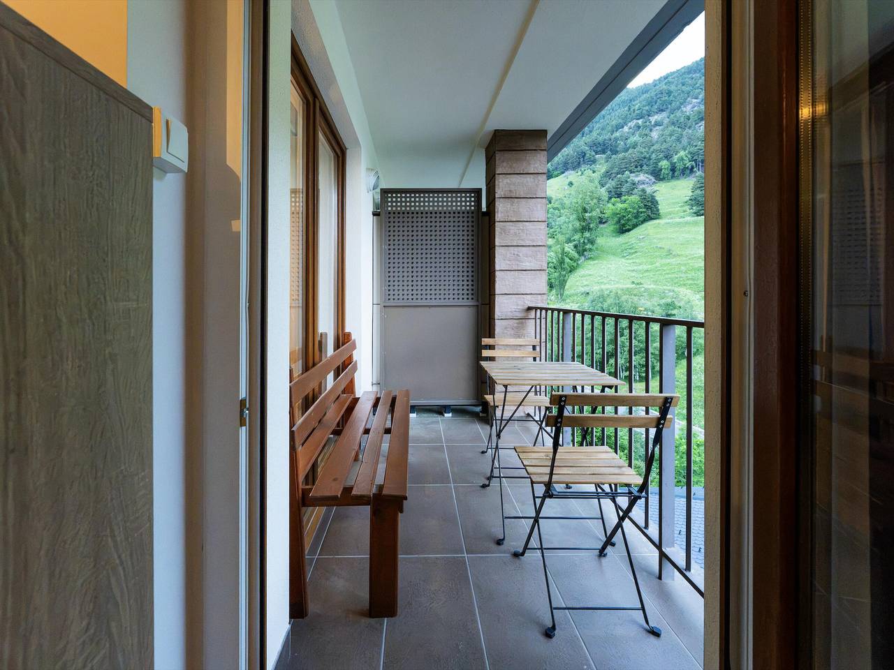 Ganze Wohnung, Arinsal: 6 Pers Wohnung, 2 Schlafzimmer, Parkplatz Inklusive in Arinsal, Pal Arinsal