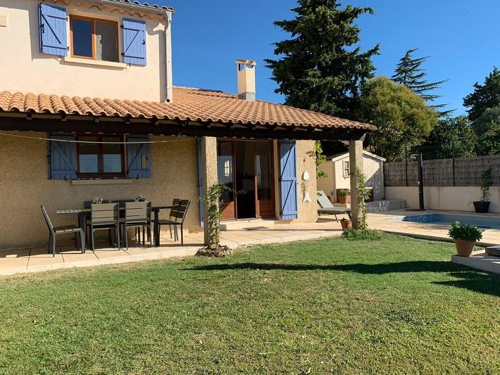 Gîte pour 8 personnes, avec piscine, adapté aux familles