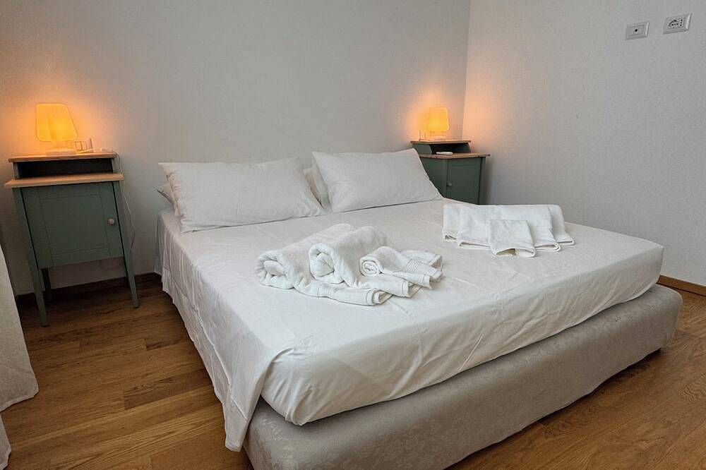 Apartamento entero, Comfort Stay ★★★★★ 86sqm with 2 bathrooms, Wifi and smart Tv near Milan/Mxp/Rho fiera in Legnano, Provincia de Milan