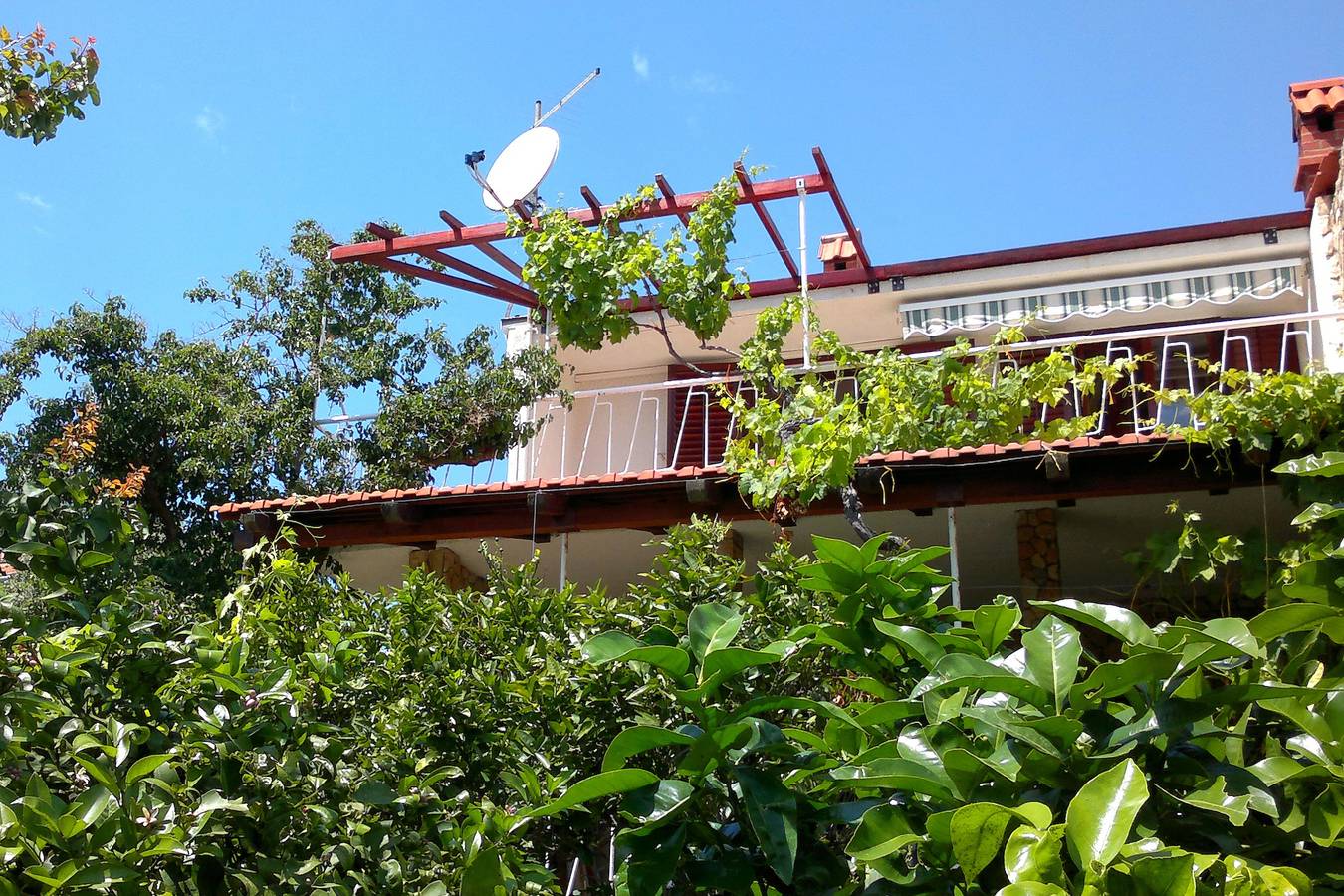 Cijeli apartman, Dvosobni apartman s terasom i pogledom na more Seget Vranjica, Trogir A-1037-a in Seget Vranjica, Splitsko-dalmatinska županija
