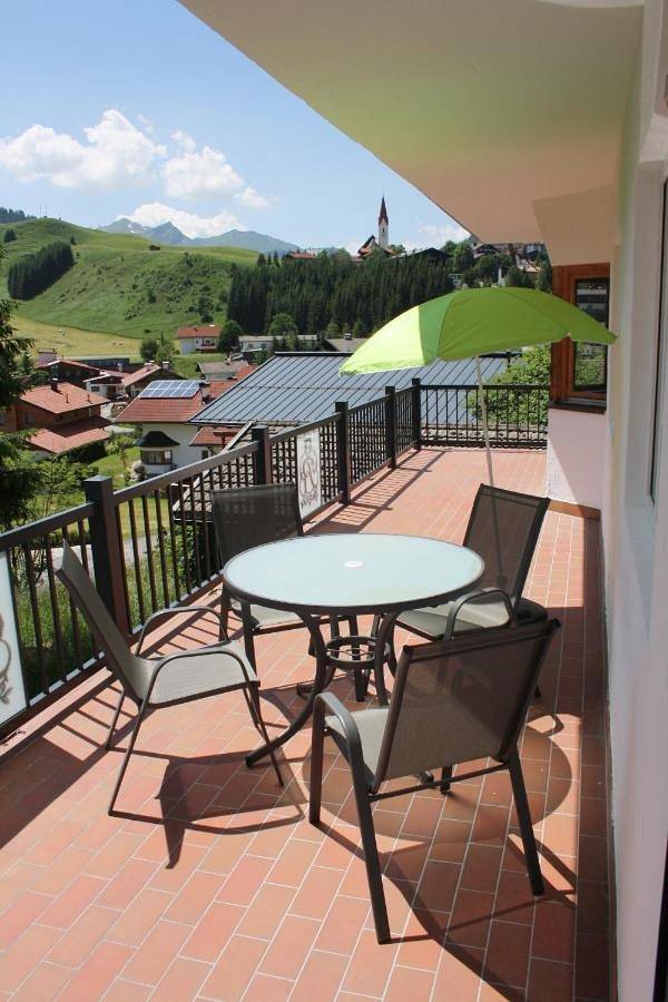 Ferienwohnung für 6 Personen, mit Garten und Ausblick, mit Haustier in Berwang - 4