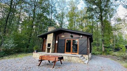 Maison de campagne pour 4 personnes, avec jardin ainsi que vue et terrasse à Viroinval