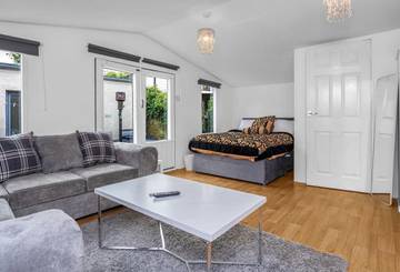 Lodge for 2 People in Edinburgh, Lowlands, Photo 2