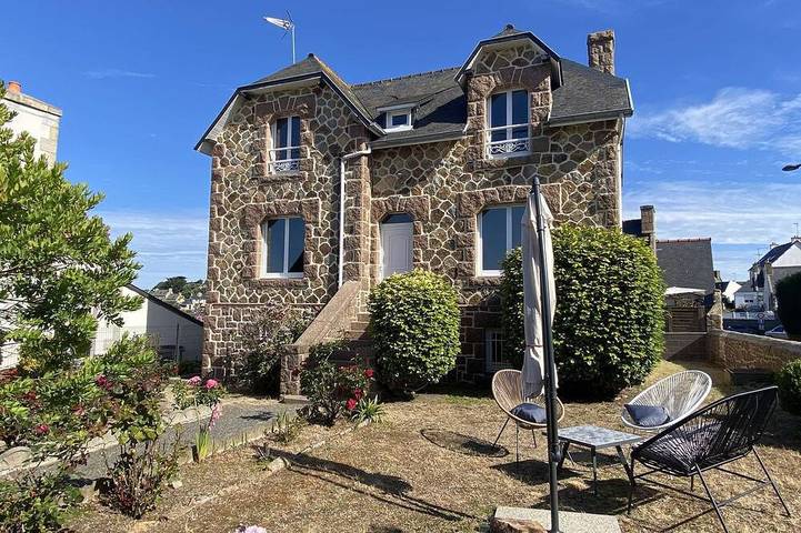 Location de vacances pour 4 personnes dans Port De Ploumanac H Perros Guirec