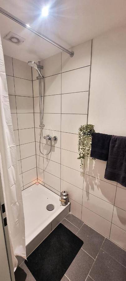 Ganze Wohnung, Two-Bedroom Apartment in Hannover Mitte, Hannover