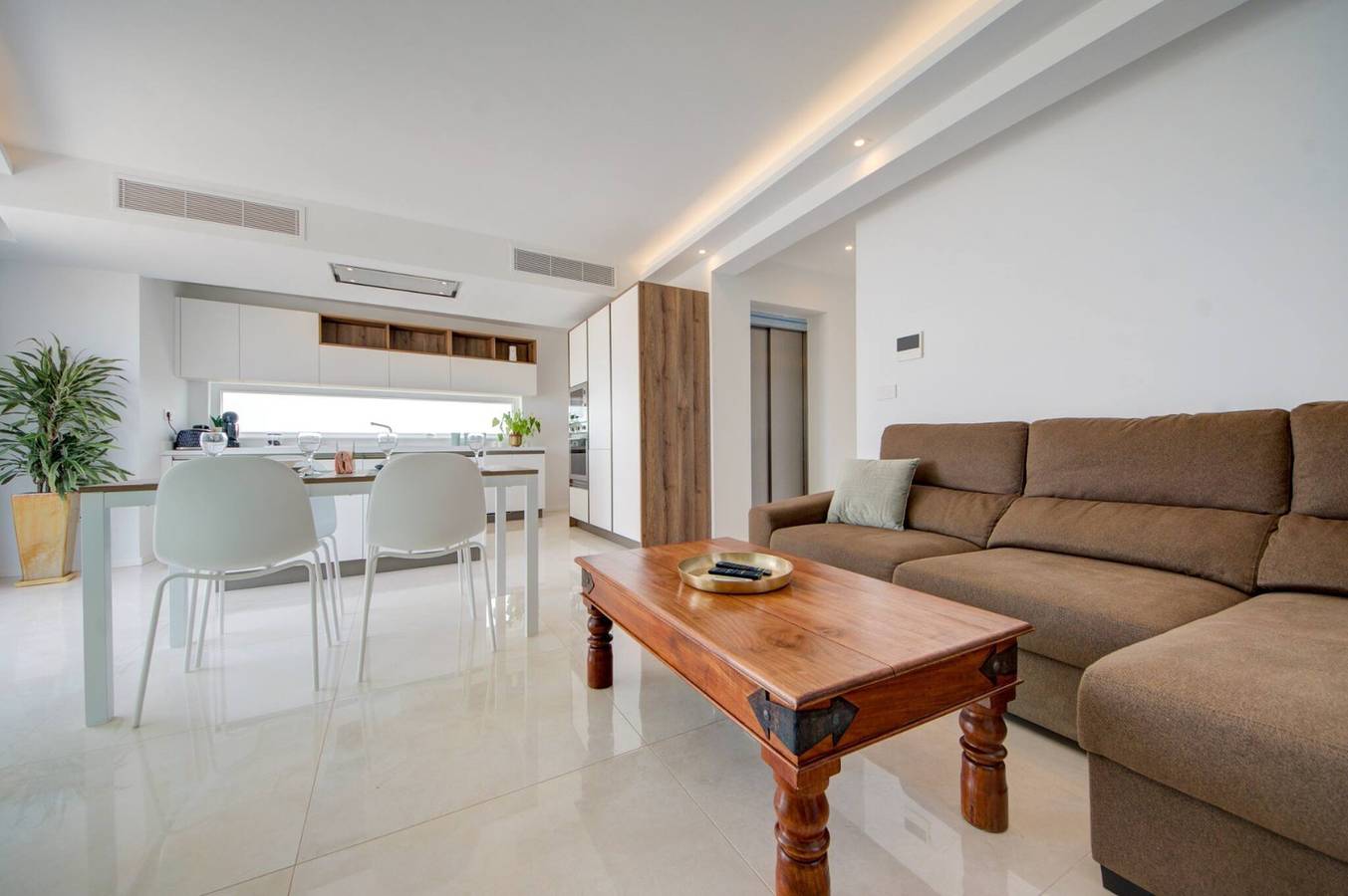 Appartement entier, Penthouse de luxe avec piscine privée et vue sur la mer, pour 6 personnes in Swieqi, Île de Malte