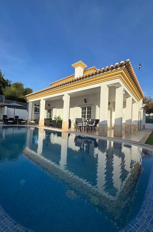 Pousada para 4 pessoas, com Jardim e Piscina e ainda Vista em Albufeira