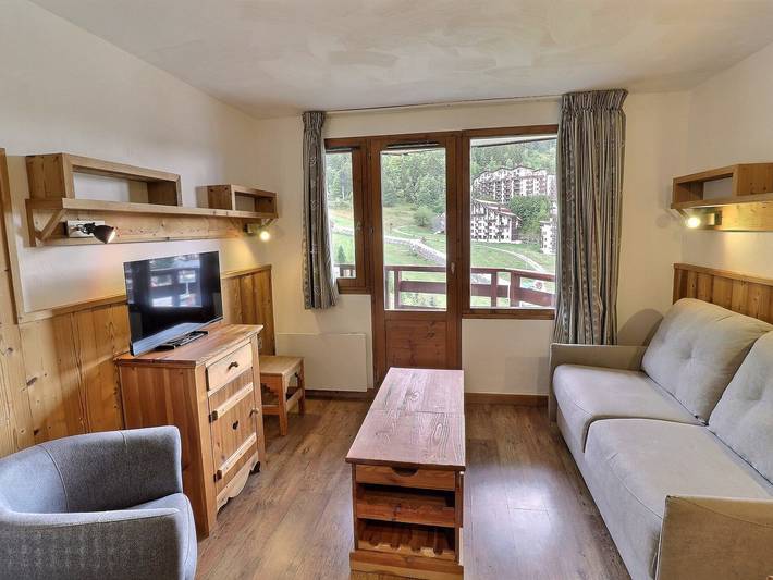 Ganze Wohnung, Komfortable 2-Zimmer, Ski-in/Ski-out, Nahe Geschäften in La Tania, La Perrière