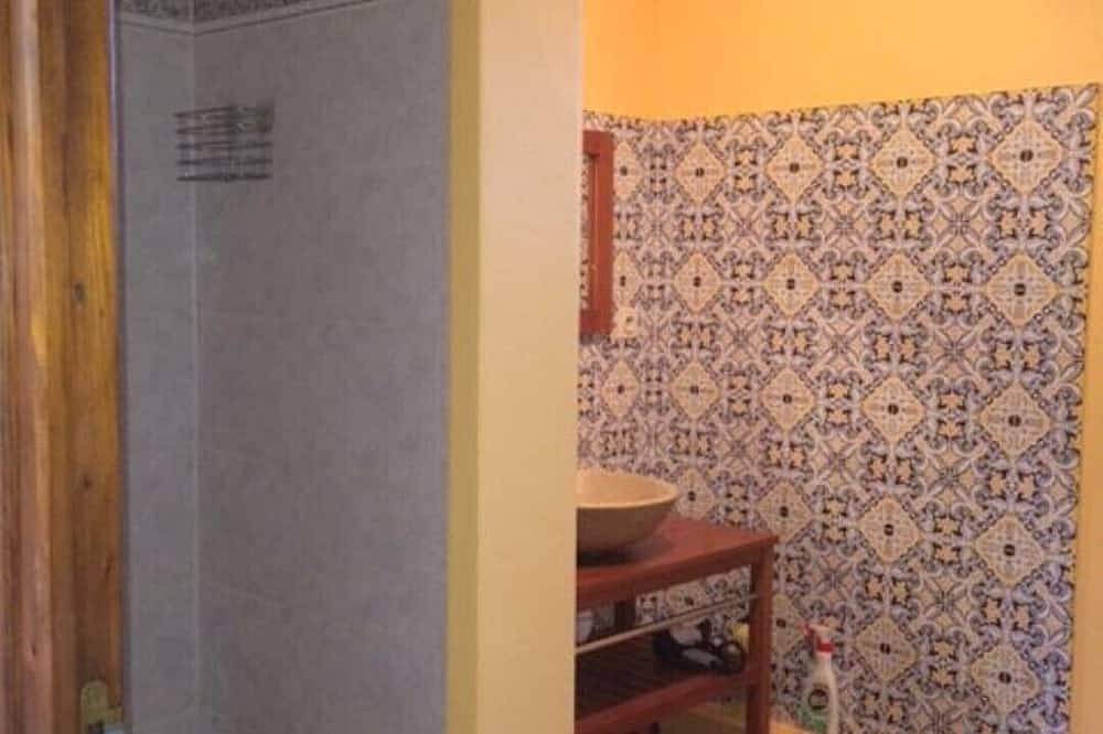 Sehr angenehmes 2 Schlafzimmer Cottage in Languedoc Villa in Nissan-lez-Enserune, Mittelmeerküste (Frankreich)