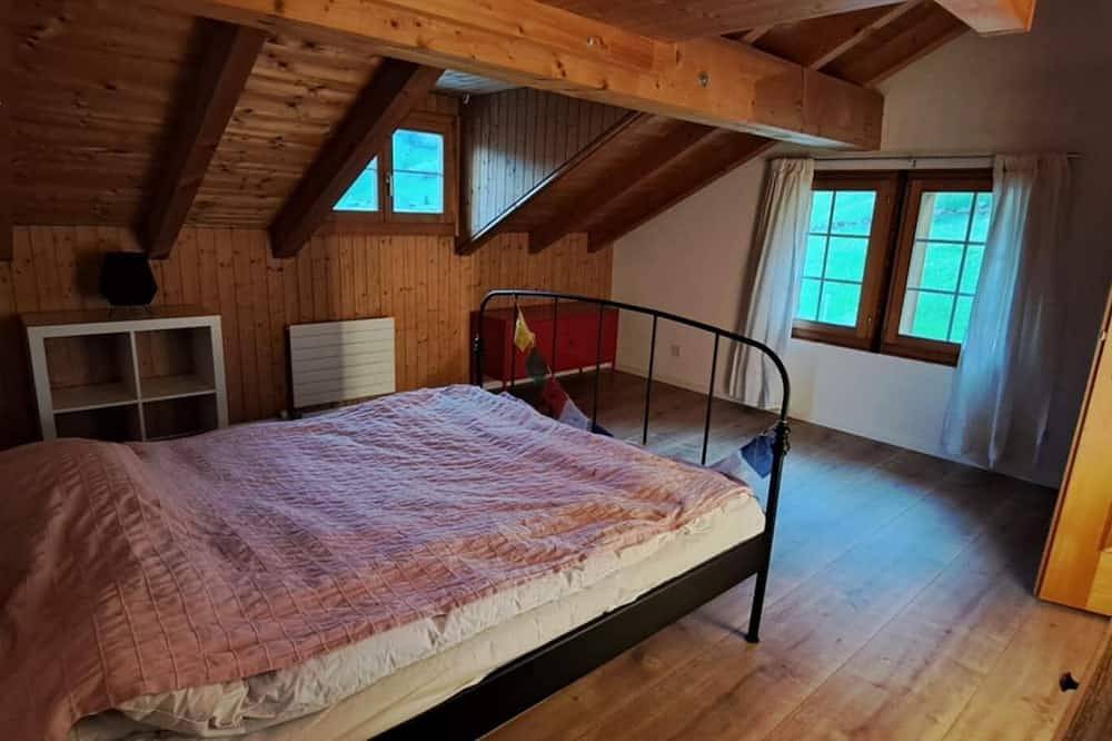 Alpine Chalet with Mountain Views & Tranquillity in Glarus Süd, Canton of Glarus