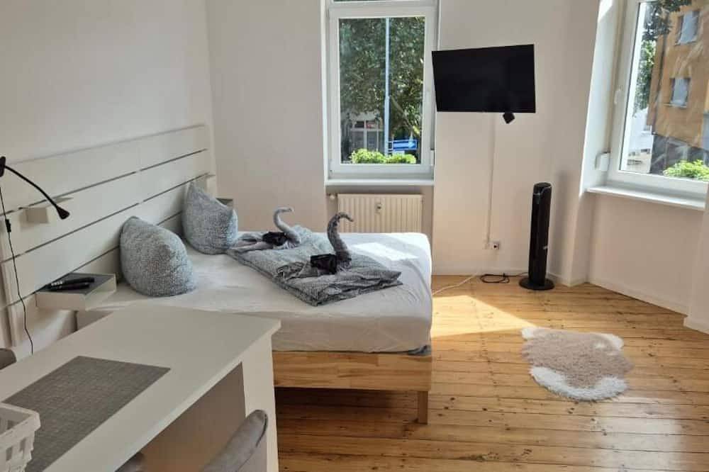Ganze Wohnung, City Central Apartment House - Apt 4 in Kaiserslautern, Saar-Nahe-Bergland