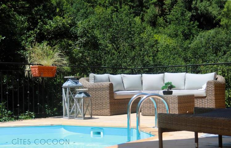 Location de vacances pour 2 personnes, avec jardin ainsi que piscine et vue, animaux acceptés à Entraygues-sur-Truyère - 4