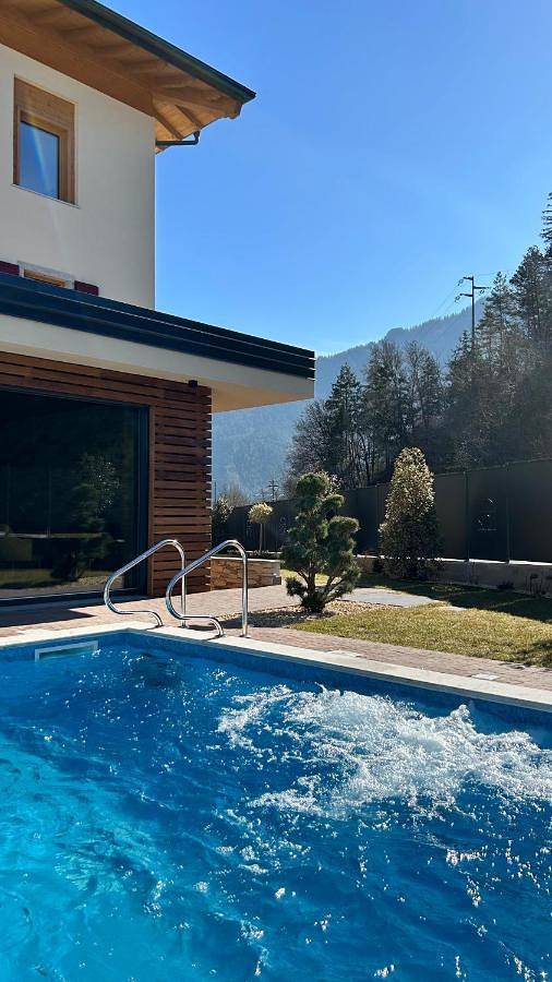 Ferienwohnung für 2 Personen, mit Balkon und Garten sowie Pool und Sauna in Tiarno di Sotto