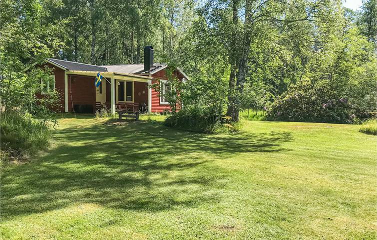 Ferienhaus für 4 Personen, mit Terrasse und Garten in Laxa