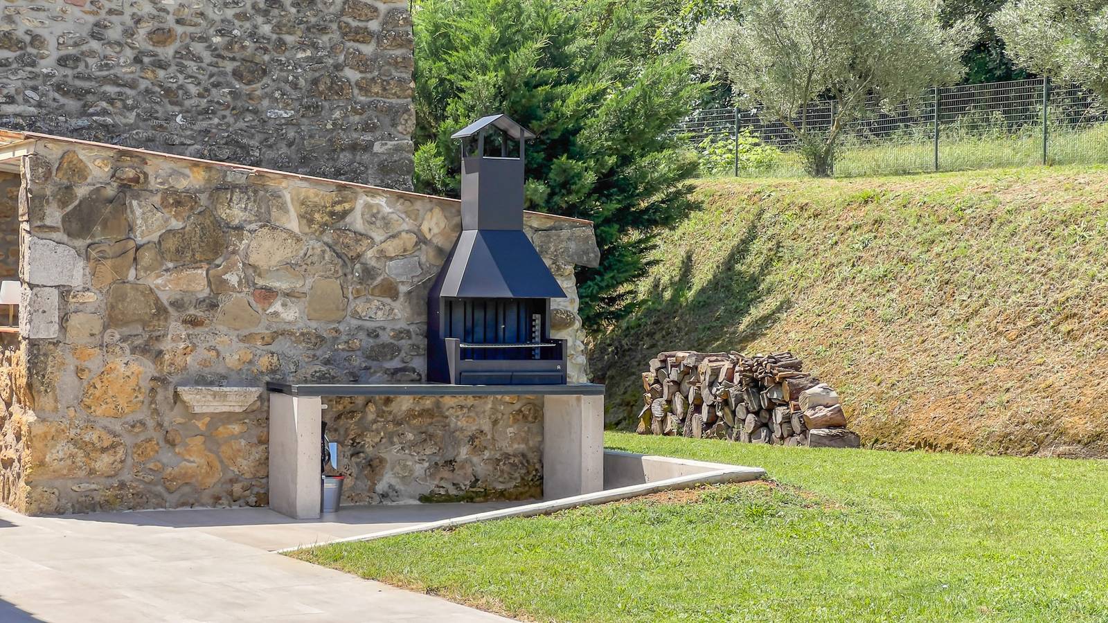 Majordoms - Maria Carmen Dalmau, Girona in Cornellá del Terri, Pla de l'Estany