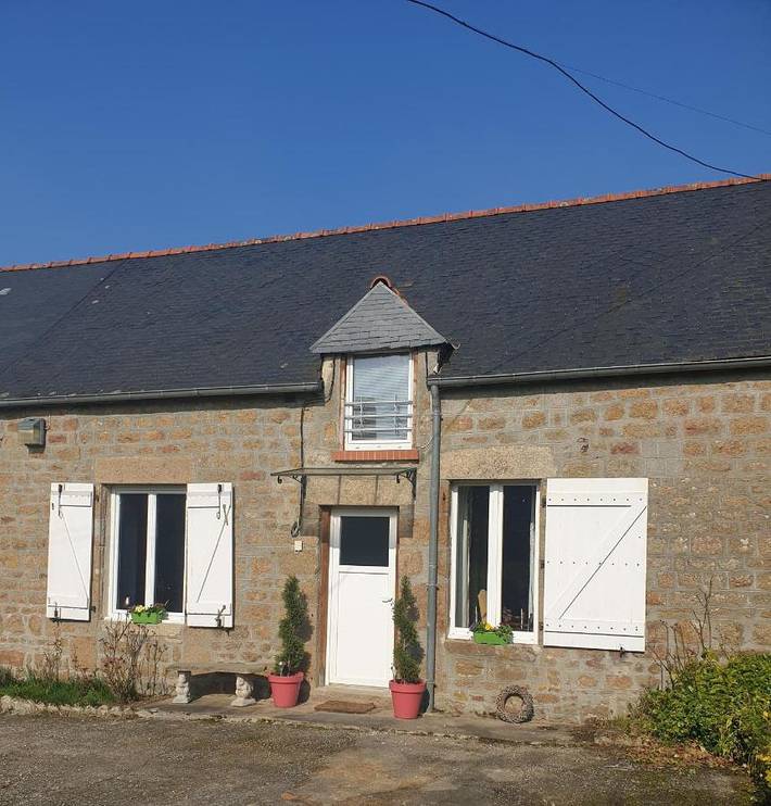 Location de vacances pour 2 personnes, avec Jacuzzi et Terrasse ainsi que Jardin et Vue à Lignières-Orgères