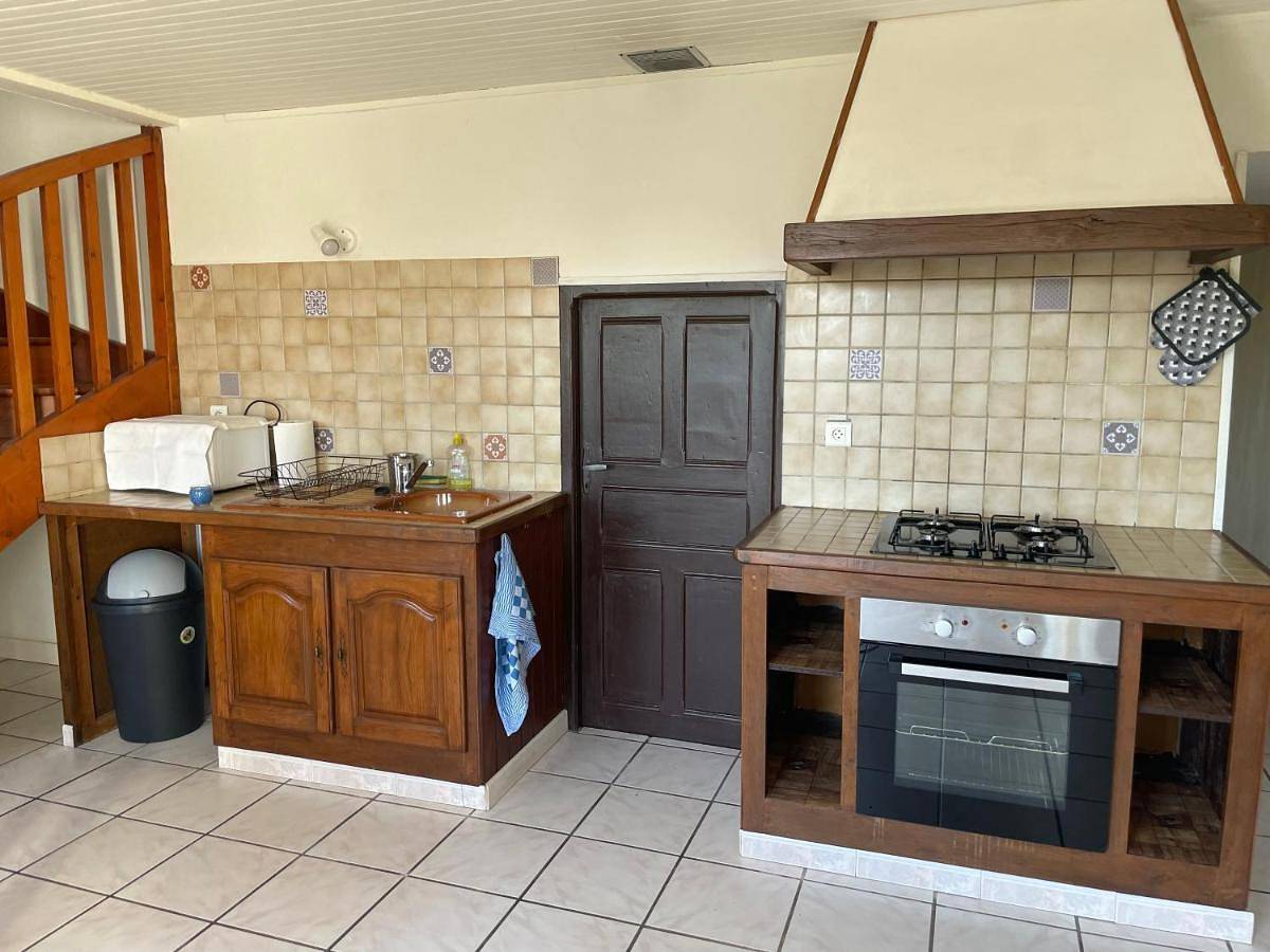 Two-Bedroom House in Lupersat, Région d'Aubussargues