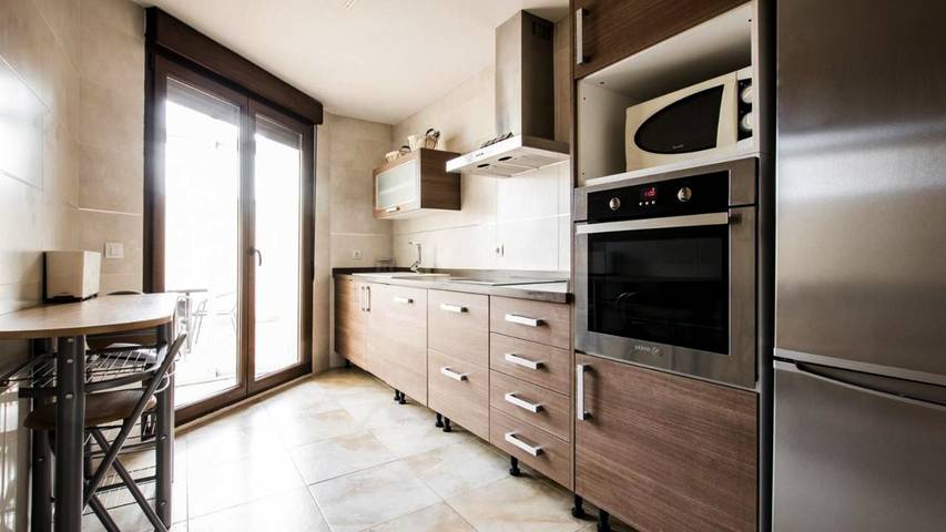 Apartamento de vacaciones para 9 personas, con balcón en Gúdar-Javalambre - 2