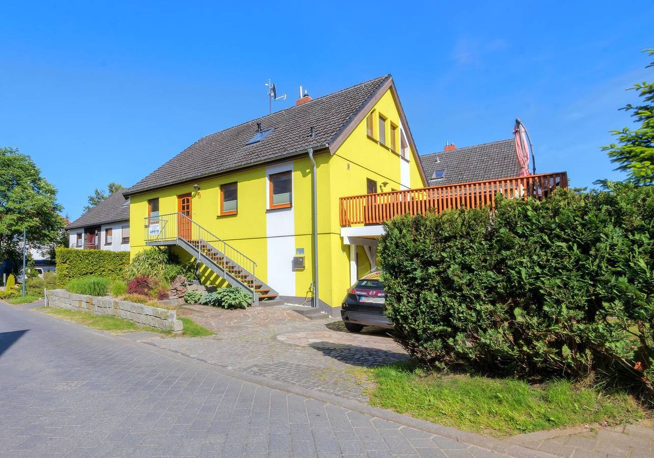 Ferienhaus Kieferngrund in Ahlbeck – 3 Schlafzimmer, Wlan & Sauna auf 150 m² in Drei Kaiserbäder, Heringsdorf