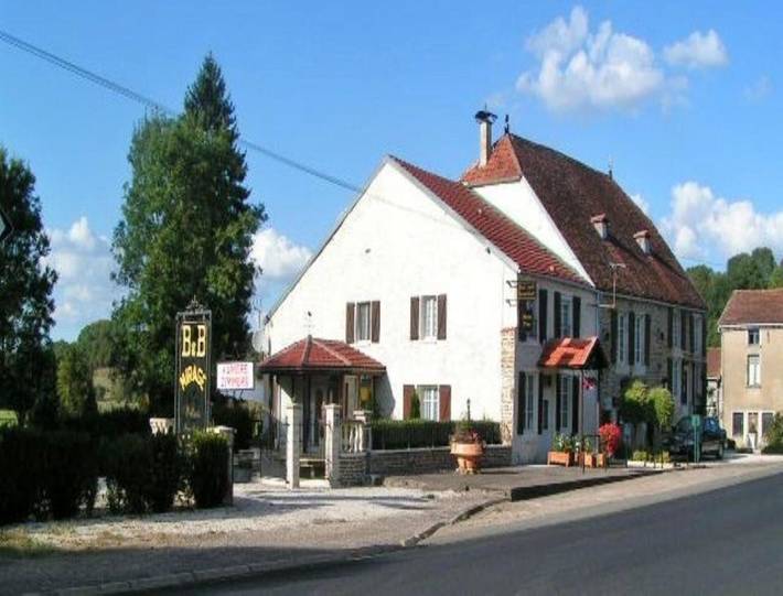 Chambre d’hôte pour 3 personnes, avec Terrasse ainsi que Jardin et Vue