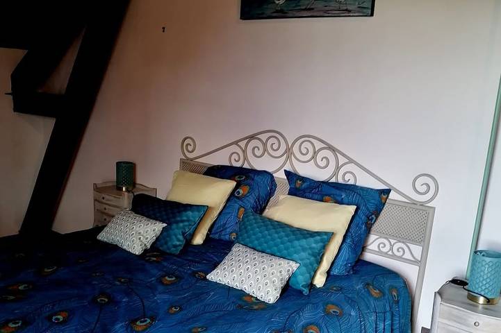 Location de vacances pour 6 personnes, avec jardin et terrasse à Limeyrat - 2