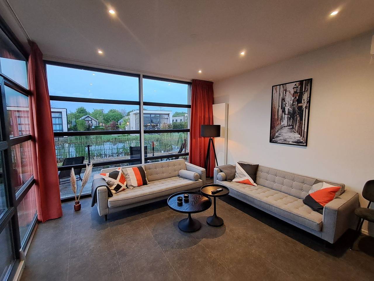 Top-modernes Chalet 'Land in Sicht' mit großem Garten an der Ijssel in IJssel