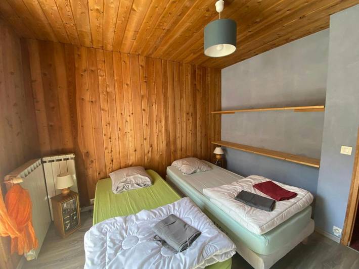 Location de vacances pour 6 personnes, avec terrasse, animaux acceptés à Molines-en-Queyras - 3