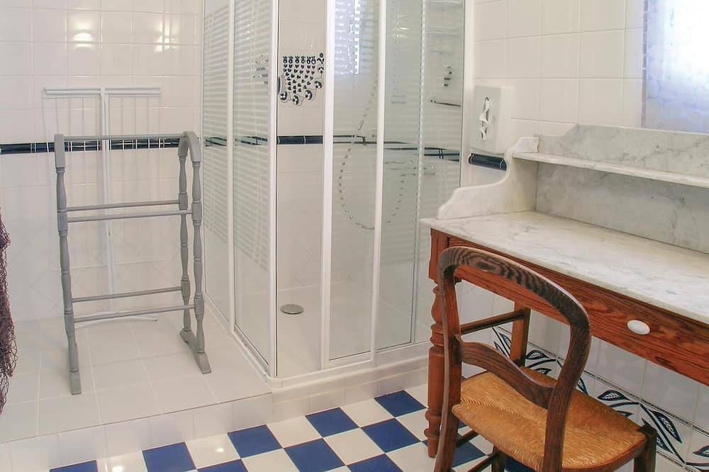 Amazing home in Olonne sur Mer with Wifi in Olonne-sur-Mer, Les Sables-d'Olonne