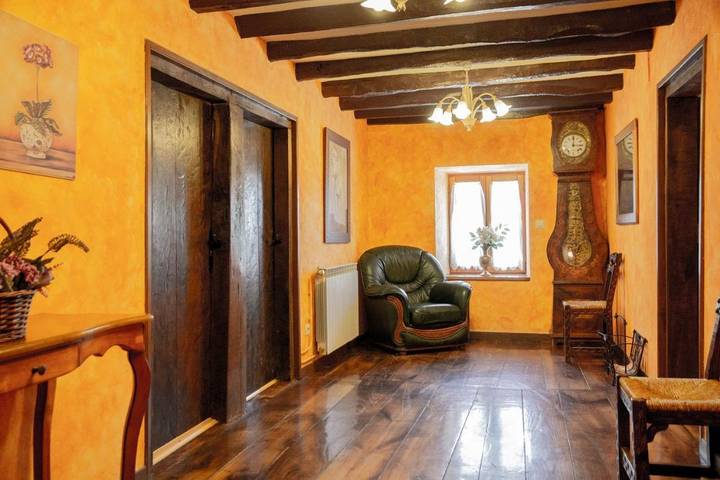 Gîte pour 13 personnes, avec jardin et vue, adapté aux familles à Valcarlos - 4