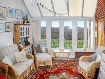 Log Cabin for 2 People in Stalham, Norfolk, Photo 2