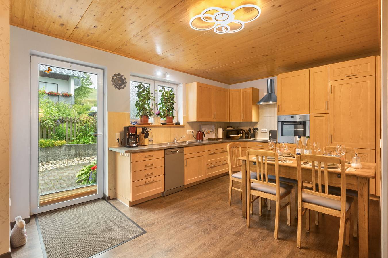 Ganze Wohnung, Ferienwohnung 'Haus Luise' barrierefrei, mit Bergblick und Gemeinschaftsterrasse in Olsberg, Hochsauerlandkreis