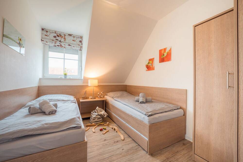 Ganze Wohnung, Rob 23 für 7 Personen, ca. 86 qm, Sauna, Whirlpool - Feriendorf Robbenplatte in Burhave, Butjadingen